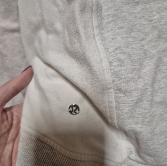 Lululemon Funnel Neck Sweatshirt Bleached White Cream Size 6 - Picture 9 of 10